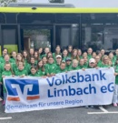 Mit grünem Teamgeist ins Abenteuer – die Cheerleader der FC Freya im Erlebnispark Tripsdrill